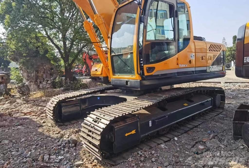 Hyundai R220LC-9S Escavatori gommati