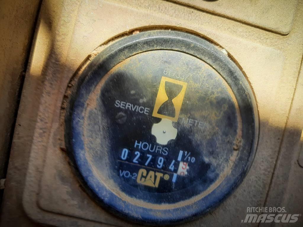 CAT 936 Pale gommate