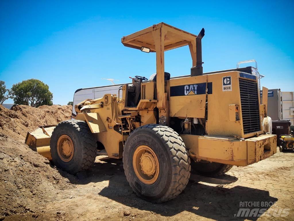 CAT 936 Pale gommate