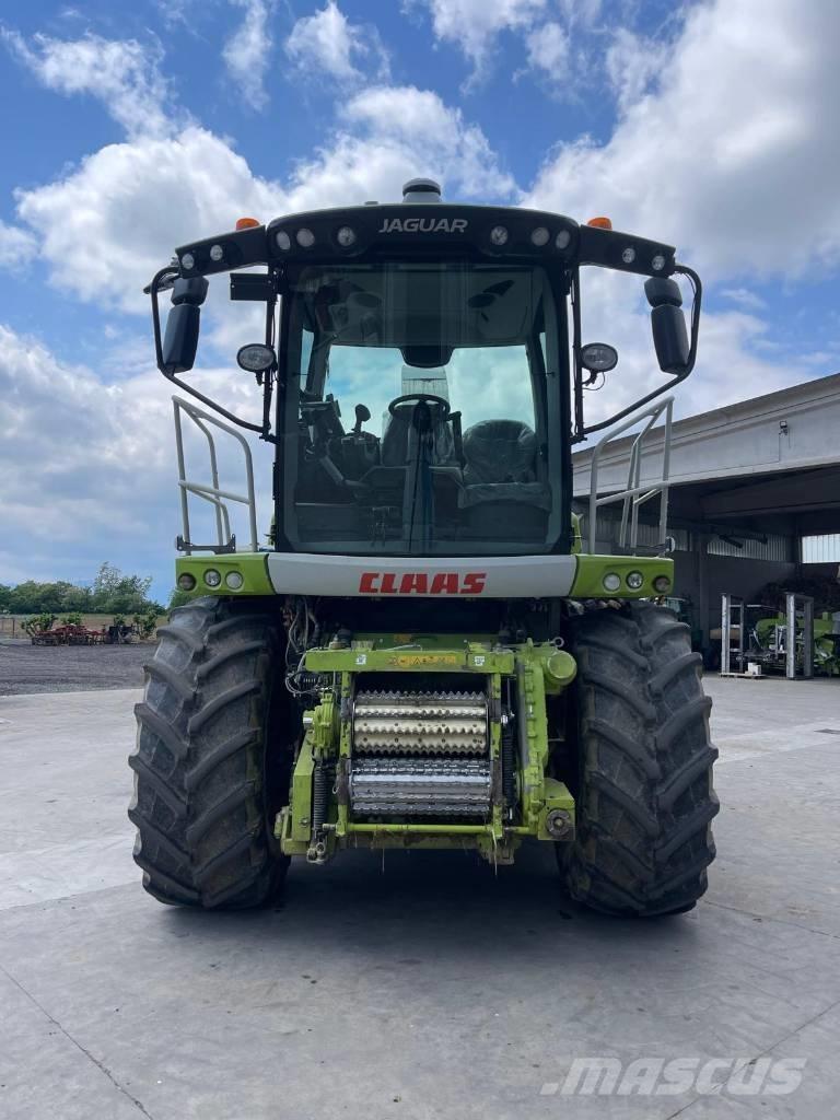 CLAAS Jaguar 990 Trince semoventi