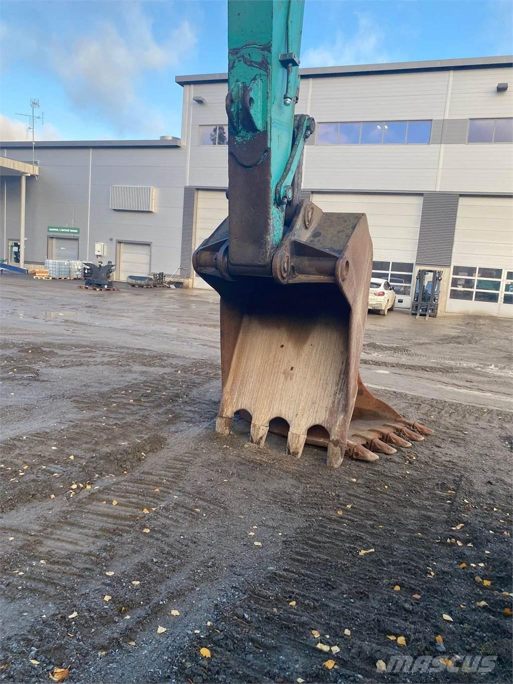 Kobelco SK330LC-6E Escavatori cingolati