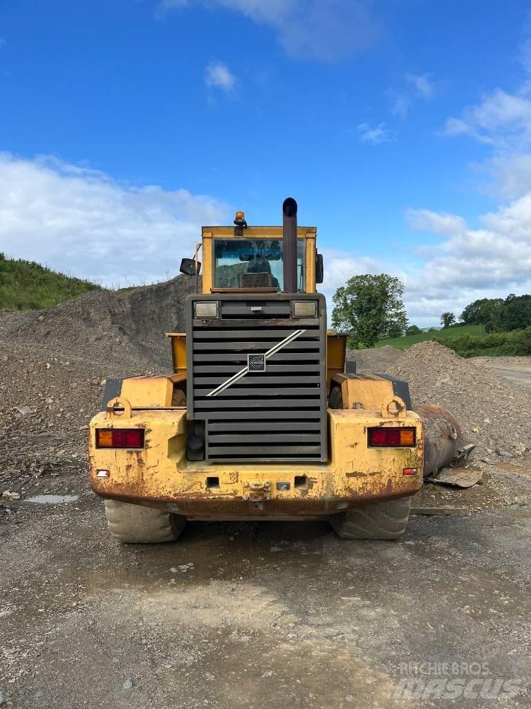 Volvo L 180 C Pale gommate
