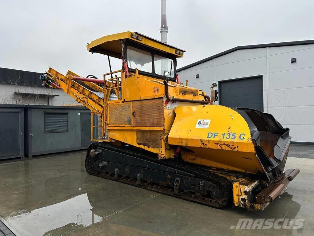 Demag DF 135 C Finitrici