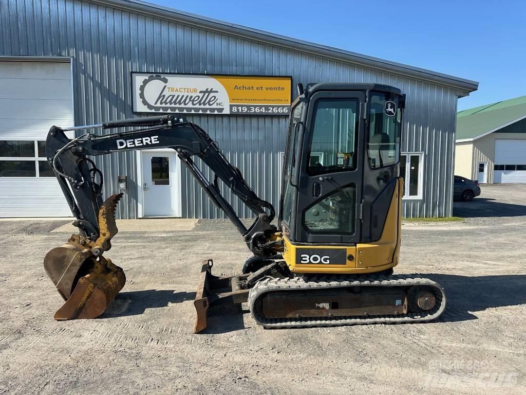 John Deere 30G Miniescavatori