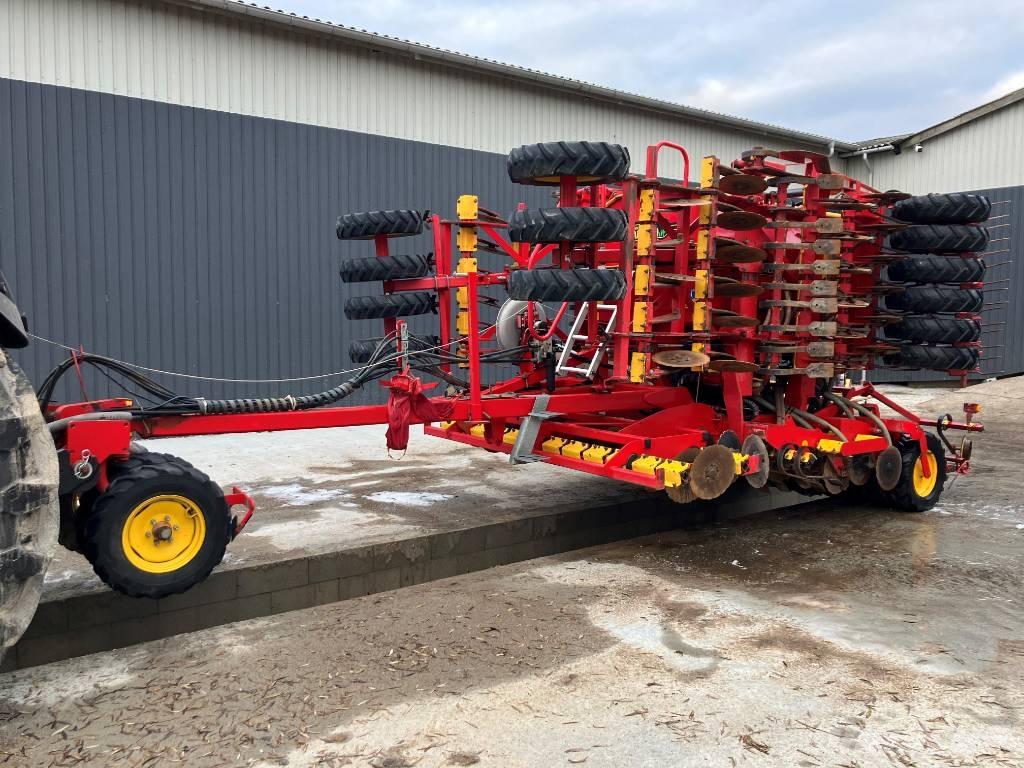 Väderstad RapidA600 Perforatrici