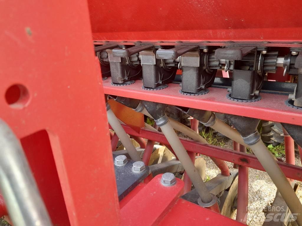 Tume TITAN 4000 Seminatrici combinate
