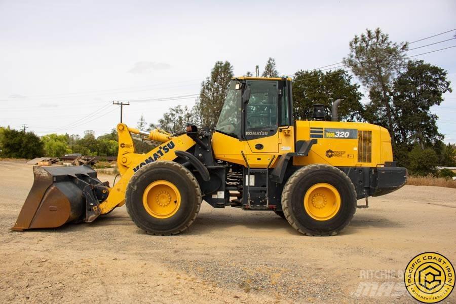 Komatsu WA 320-7 Pale gommate