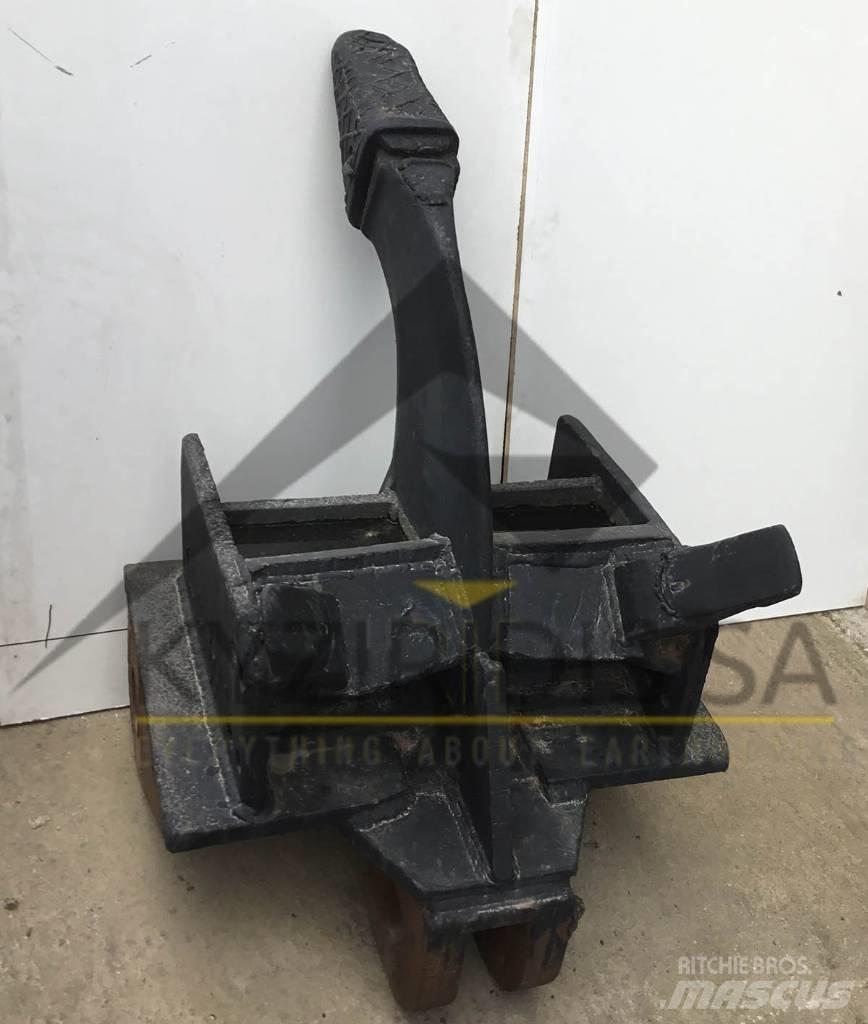 Liebherr R 942 Scarificatori
