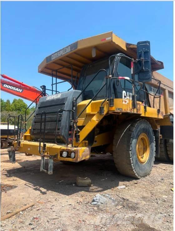 CAT 773 D Dumper a telaio rigido