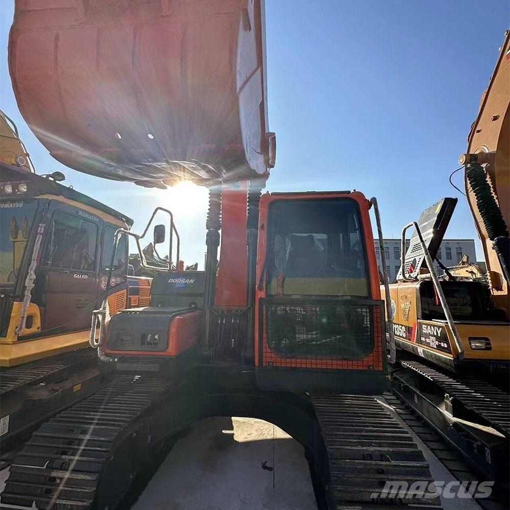 Doosan DX150LC-9C Escavatori cingolati