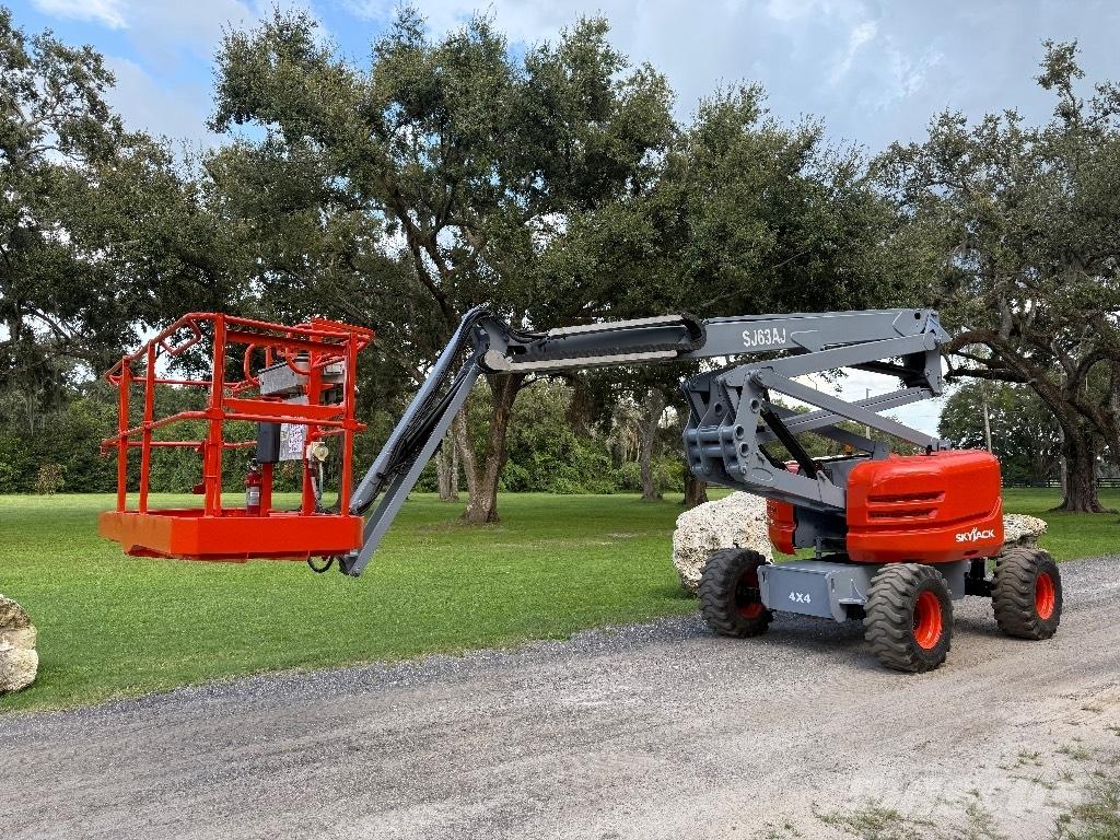 SkyJack SJ 63 AJ Piattaforme a braccio articolato