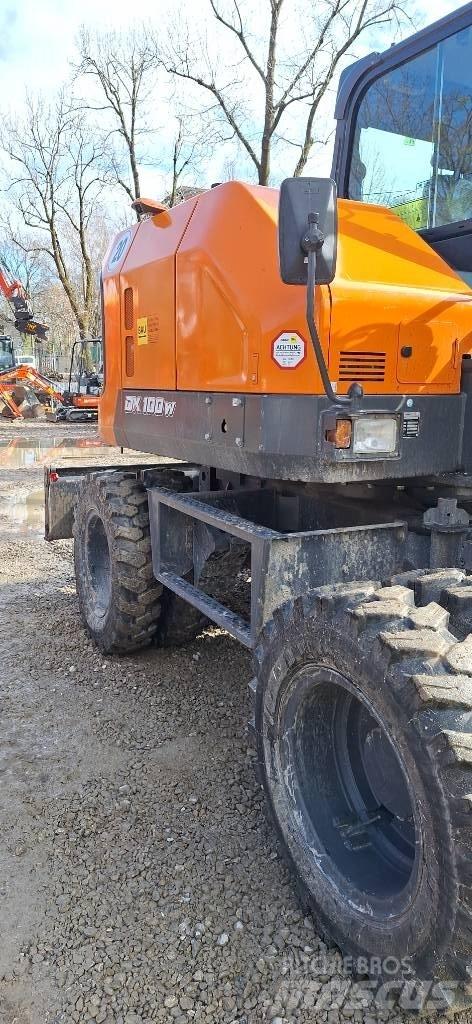Doosan DX 100 W-7 Escavatori gommati
