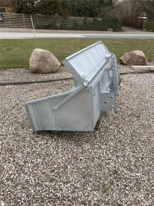 Fliegl 1,2 - 2,2 meter Altri accessori per trattori