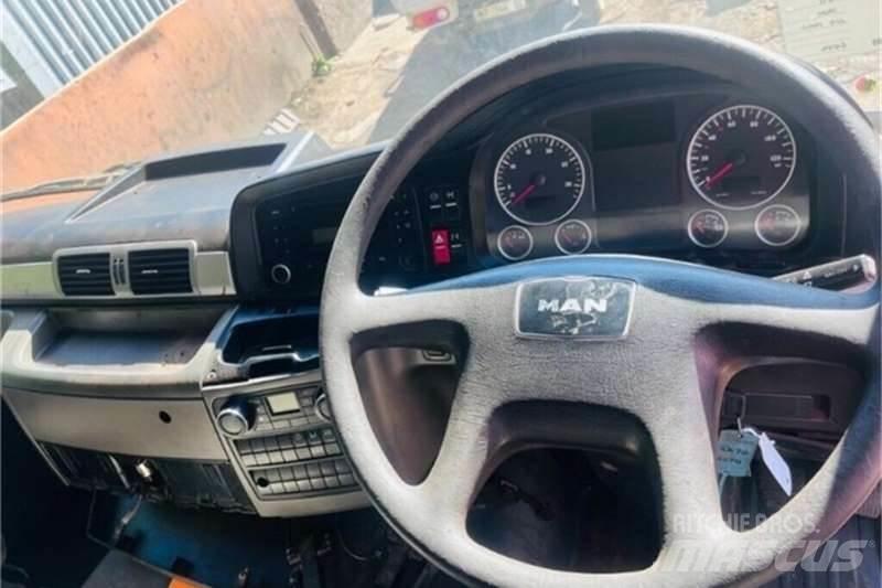 MAN 33 SERIES Camion altro