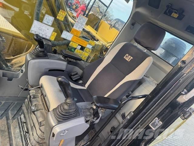 CAT 323 EL Escavatori cingolati