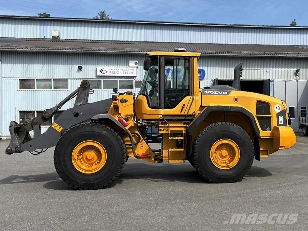 Volvo L 120 G Pale gommate