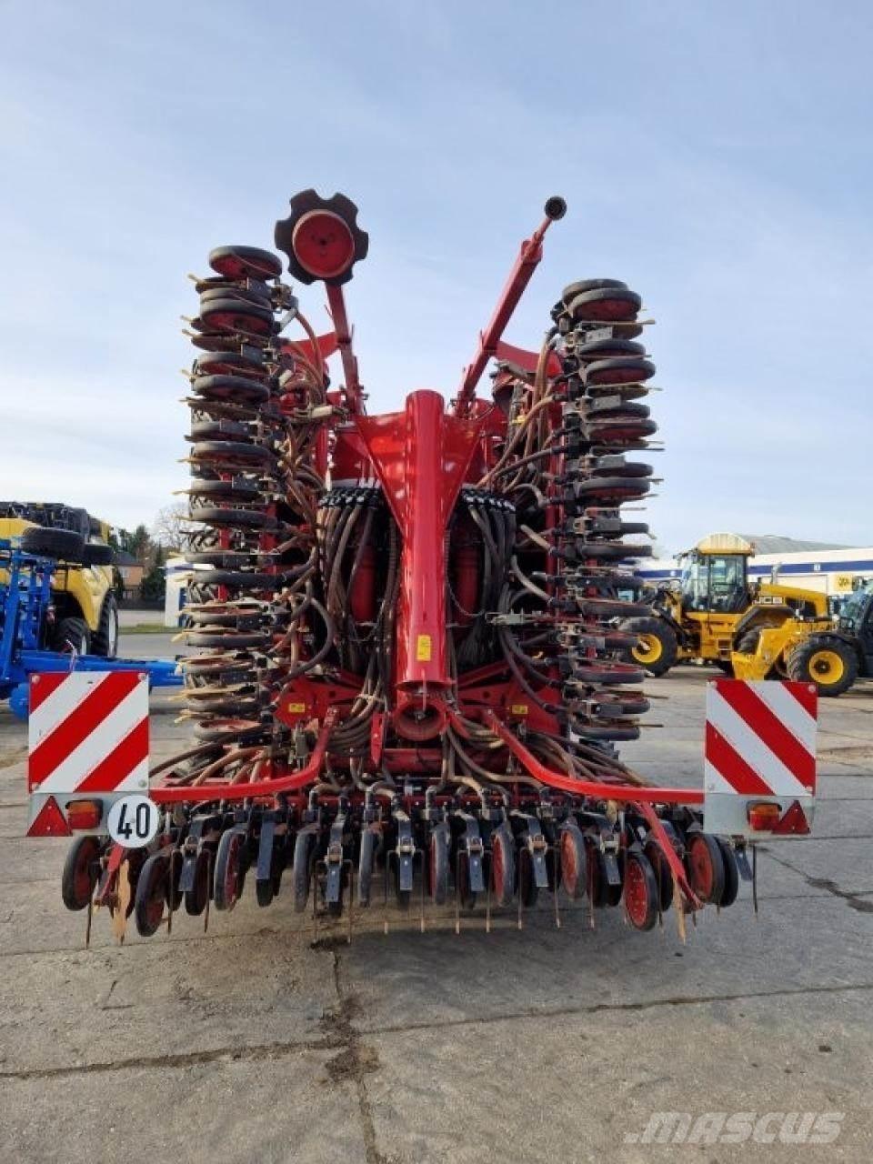 Horsch Pronto 7 DC Perforatrici