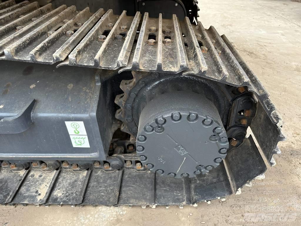 Komatsu PC200-8 Escavatori cingolati