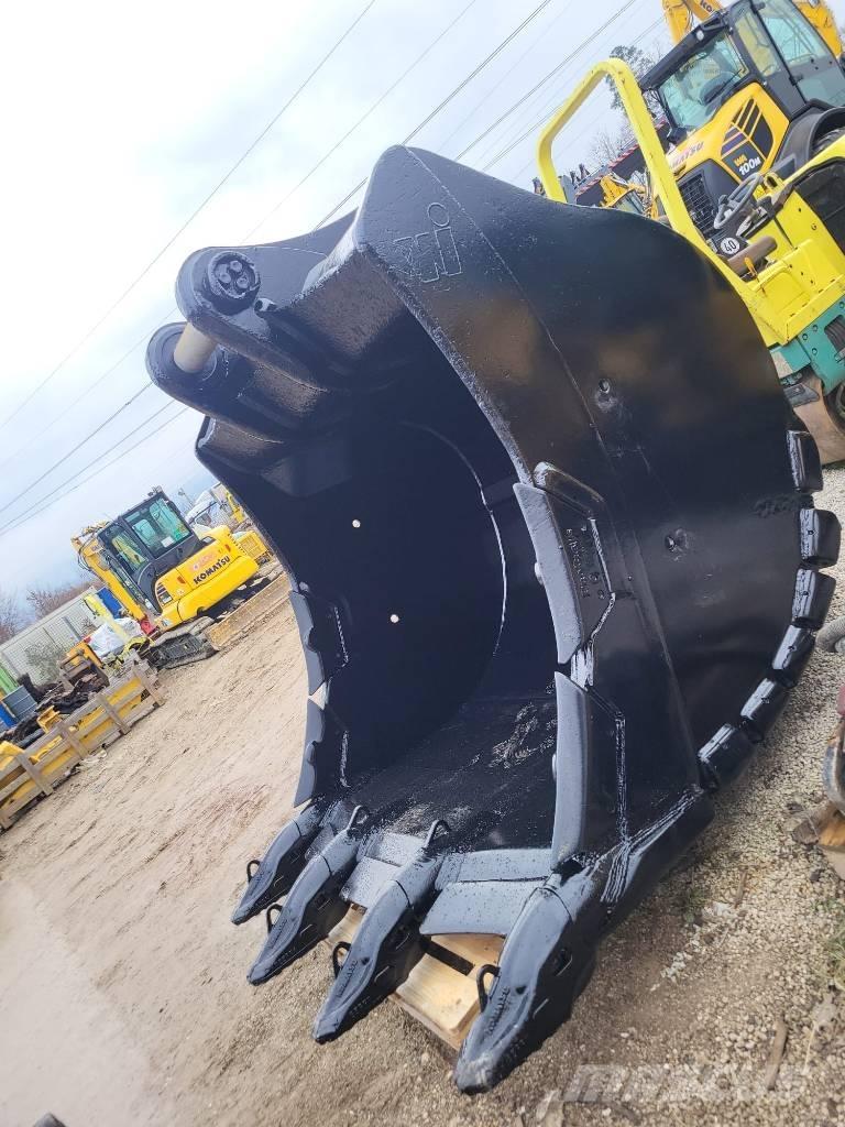 Komatsu Winkelbauer Retroescavatori