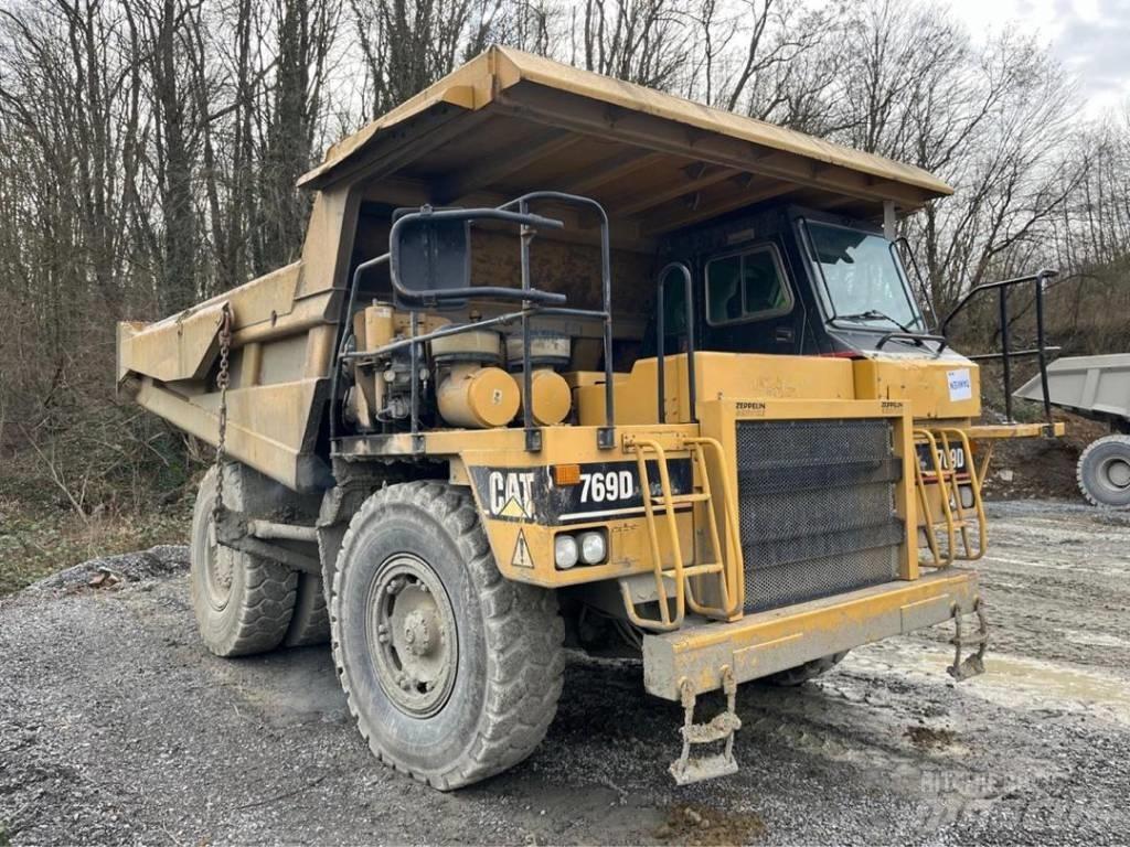 CAT 769 D Dumper a telaio rigido