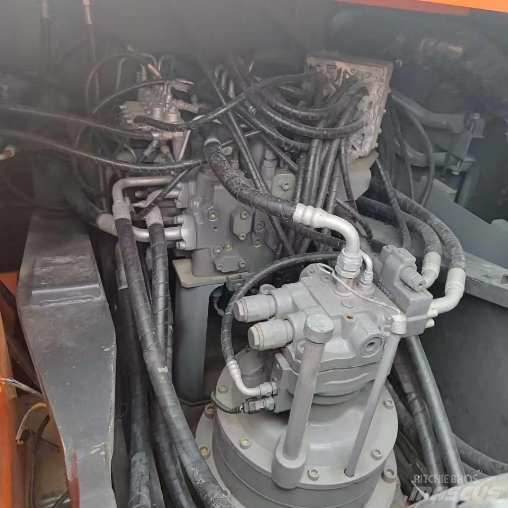 Hitachi 240-3 Escavatori cingolati