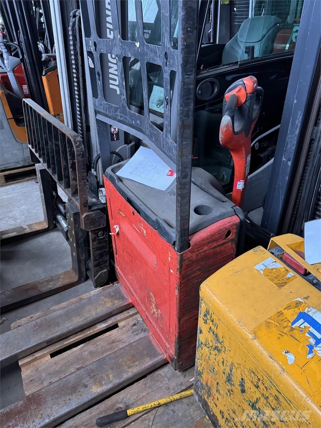 Linde T16 Transpallet uomo a terra