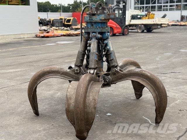 Liebherr A 924 C Pinze