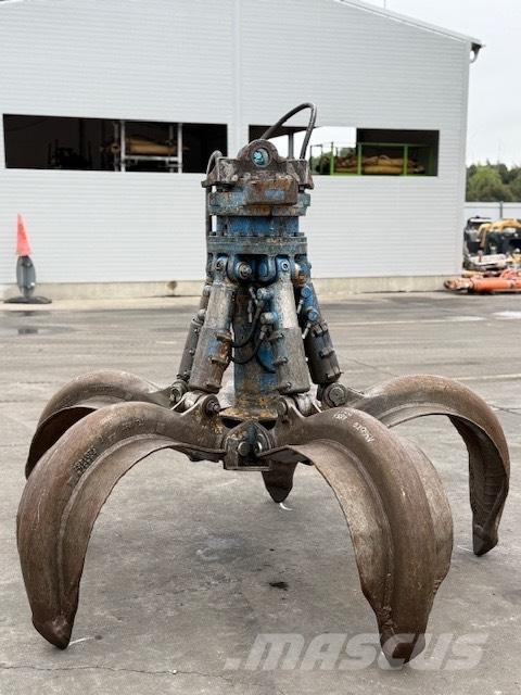 Liebherr A 924 C Pinze