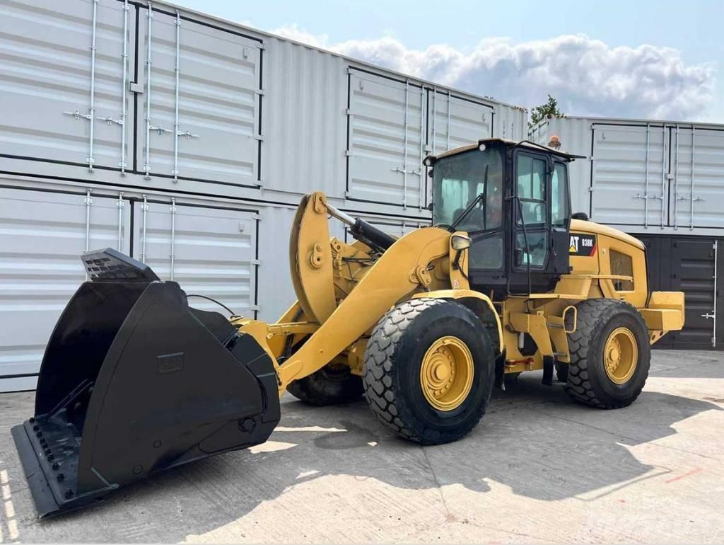 CAT 938 K Pale gommate