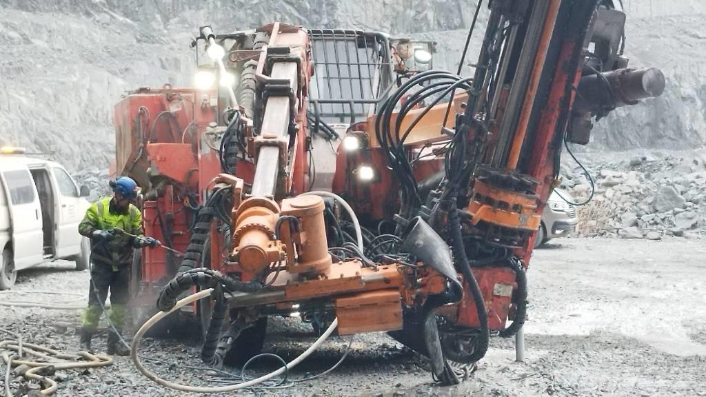 Sandvik DS520-TC Bullonatrici per tetto per miniera sotterranea