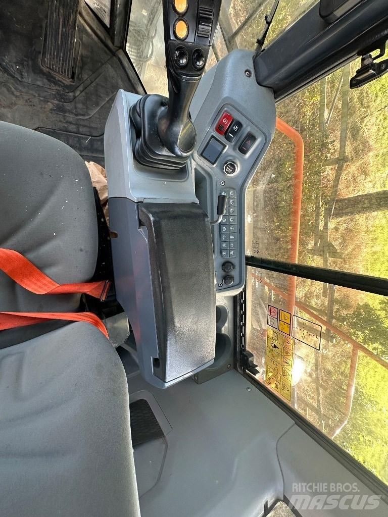 Doosan DL480-7 Pale gommate