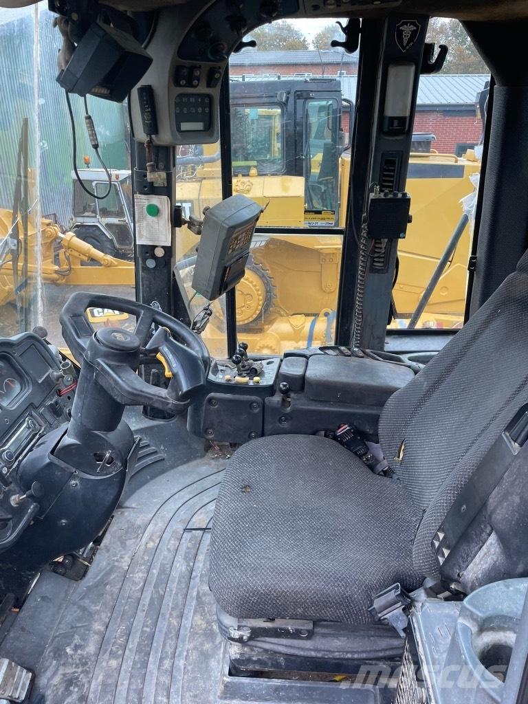 CAT 972H Pale gommate