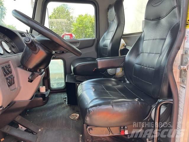 Peterbilt 337 Camion per la consegna bevande