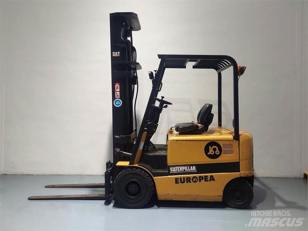 CAT EP25K PAC Carrelli elevatori elettrici