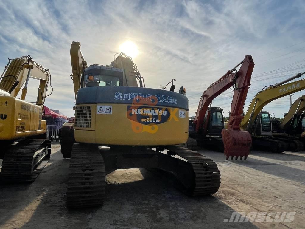 Komatsu PC 228 US Escavatori cingolati