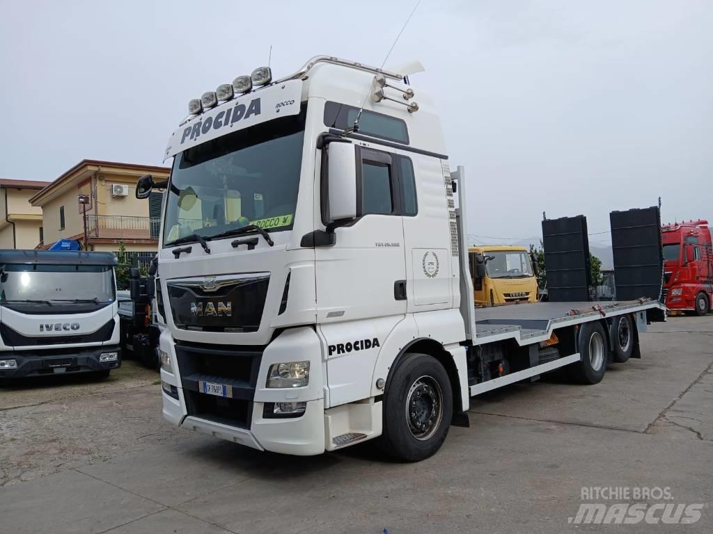MAN TGX 26.560 Autocarro pianale / argano