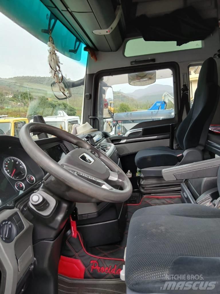 MAN TGX 26.560 Autocarro pianale / argano