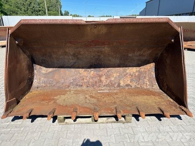 Liebherr L 551 Benne