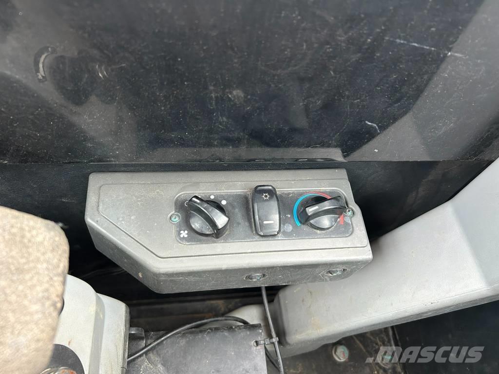 CAT 305.5 Escavatori cingolati