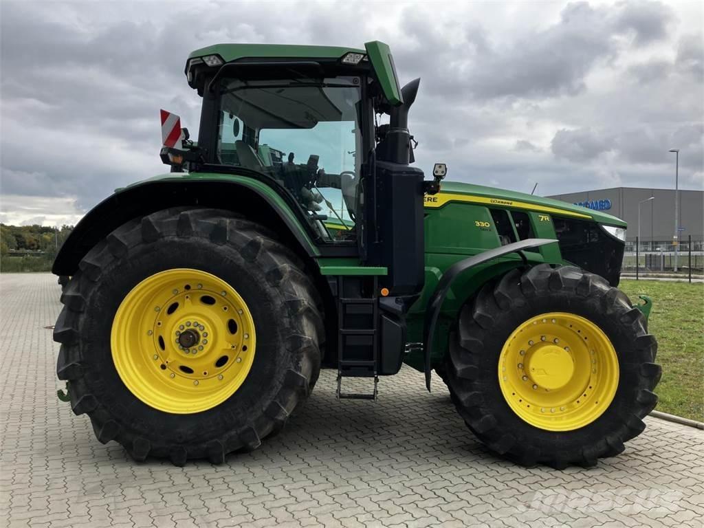 John Deere 7R 330 Trattori