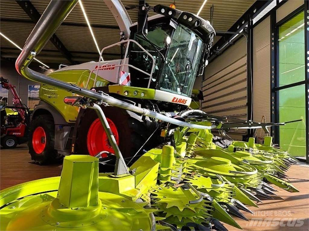 CLAAS Jaguar 970 Trince semoventi