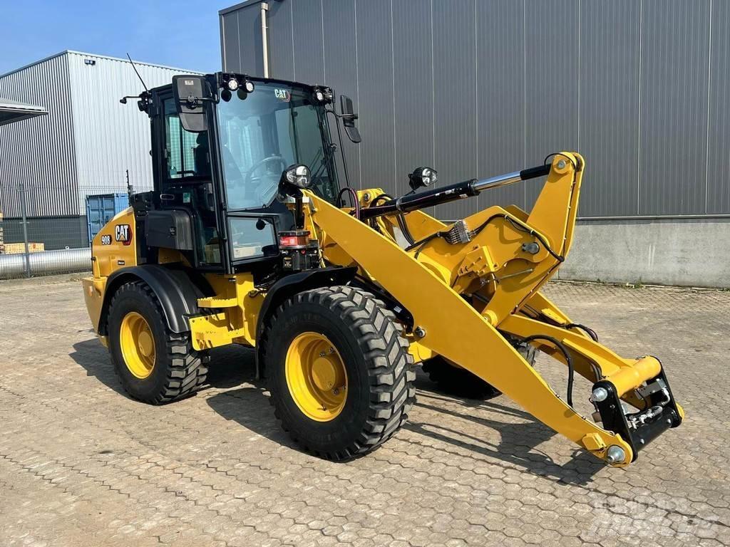CAT 908 Pale gommate
