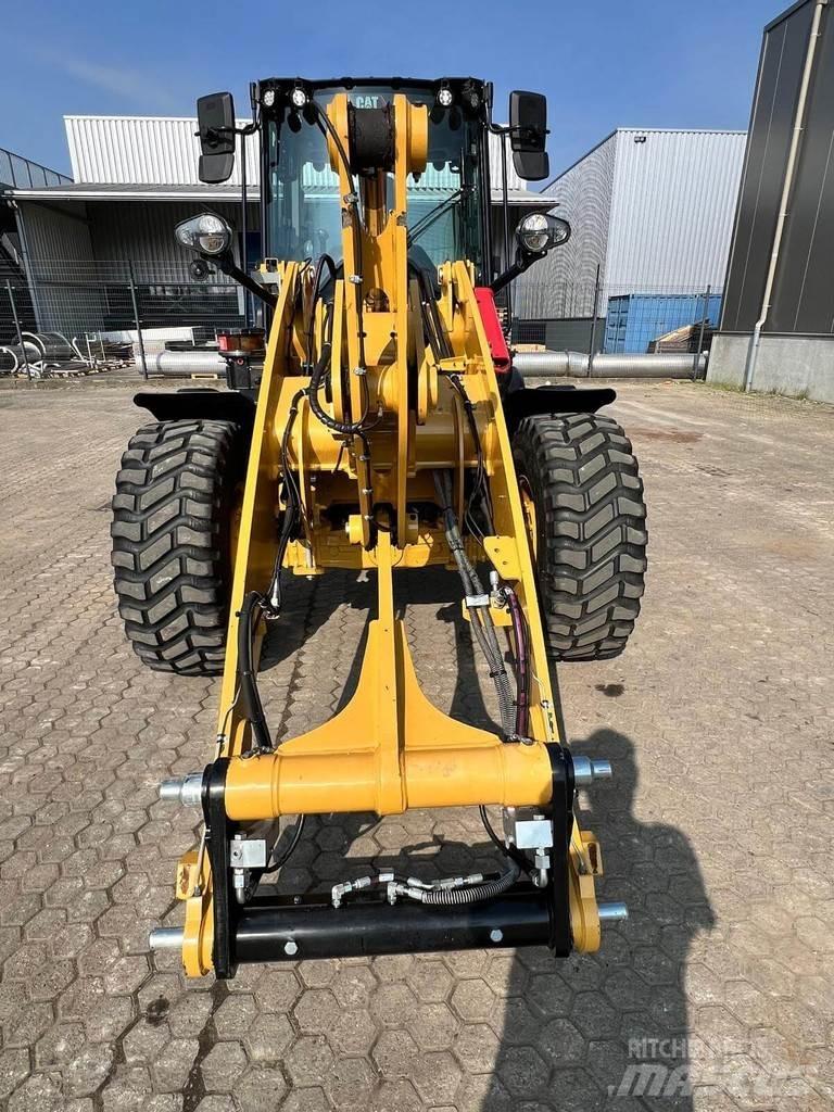 CAT 908 Pale gommate