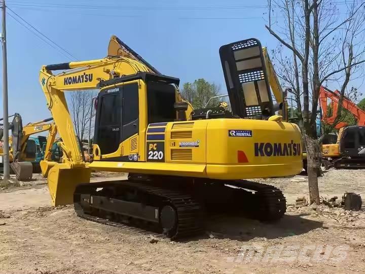 Komatsu PC220-8 Escavatori cingolati