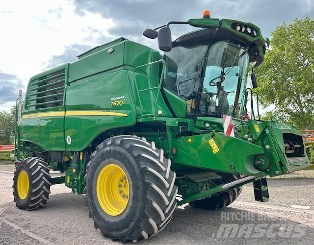 John Deere T 670 Mietitrebbiatrici