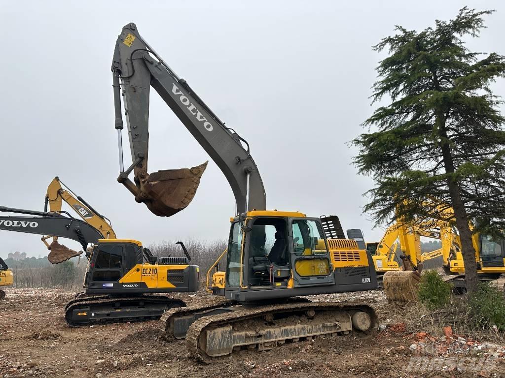 Volvo EC210D Escavatori cingolati