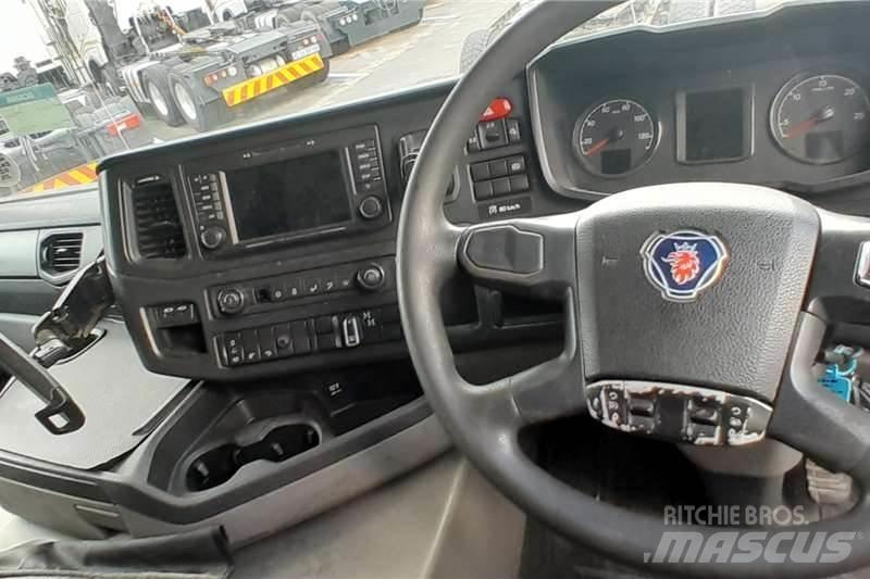 Scania G460 Camion altro
