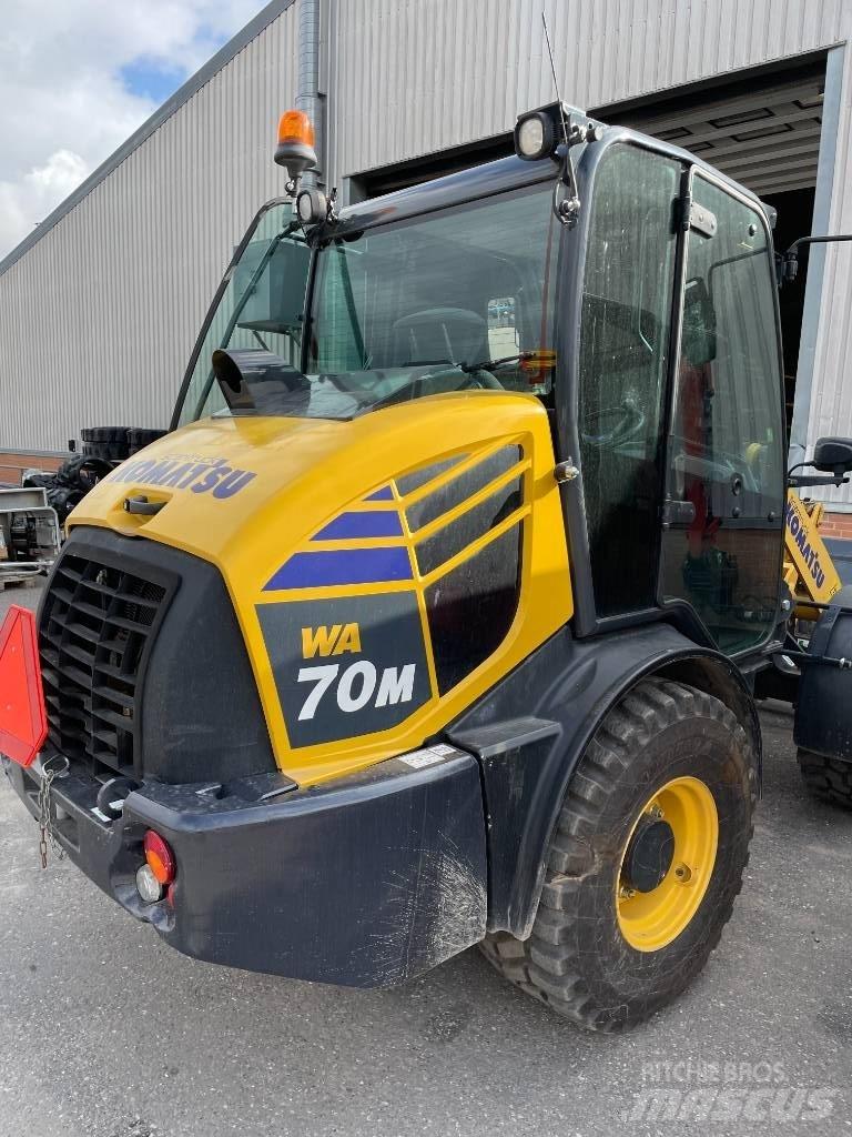 Komatsu WA 70 Pale gommate