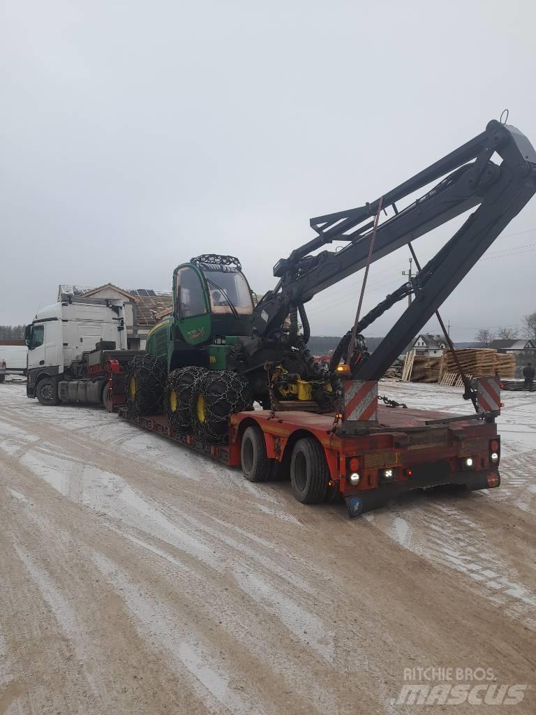 John Deere 1070 E Abbattitrici, Disboscatrici