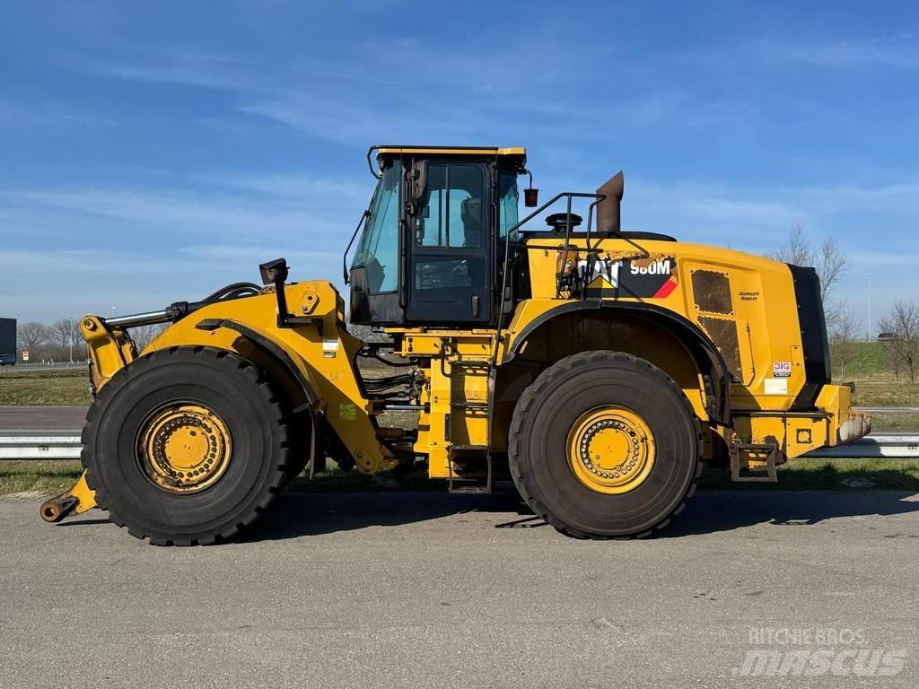 CAT 980M Pale gommate